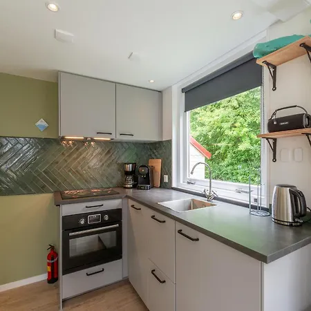 בית נופש Modern Near Park Duinland