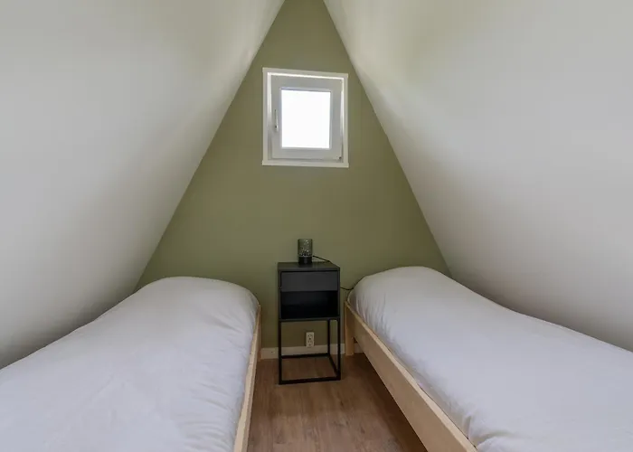 Modern Near Park Duinland Feriehus *