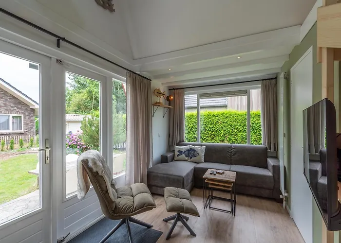 Modern Near Park Duinland *