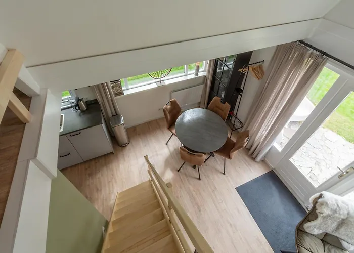 Feriehus Modern Near Park Duinland