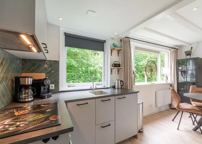 Modern Near Park Duinland *